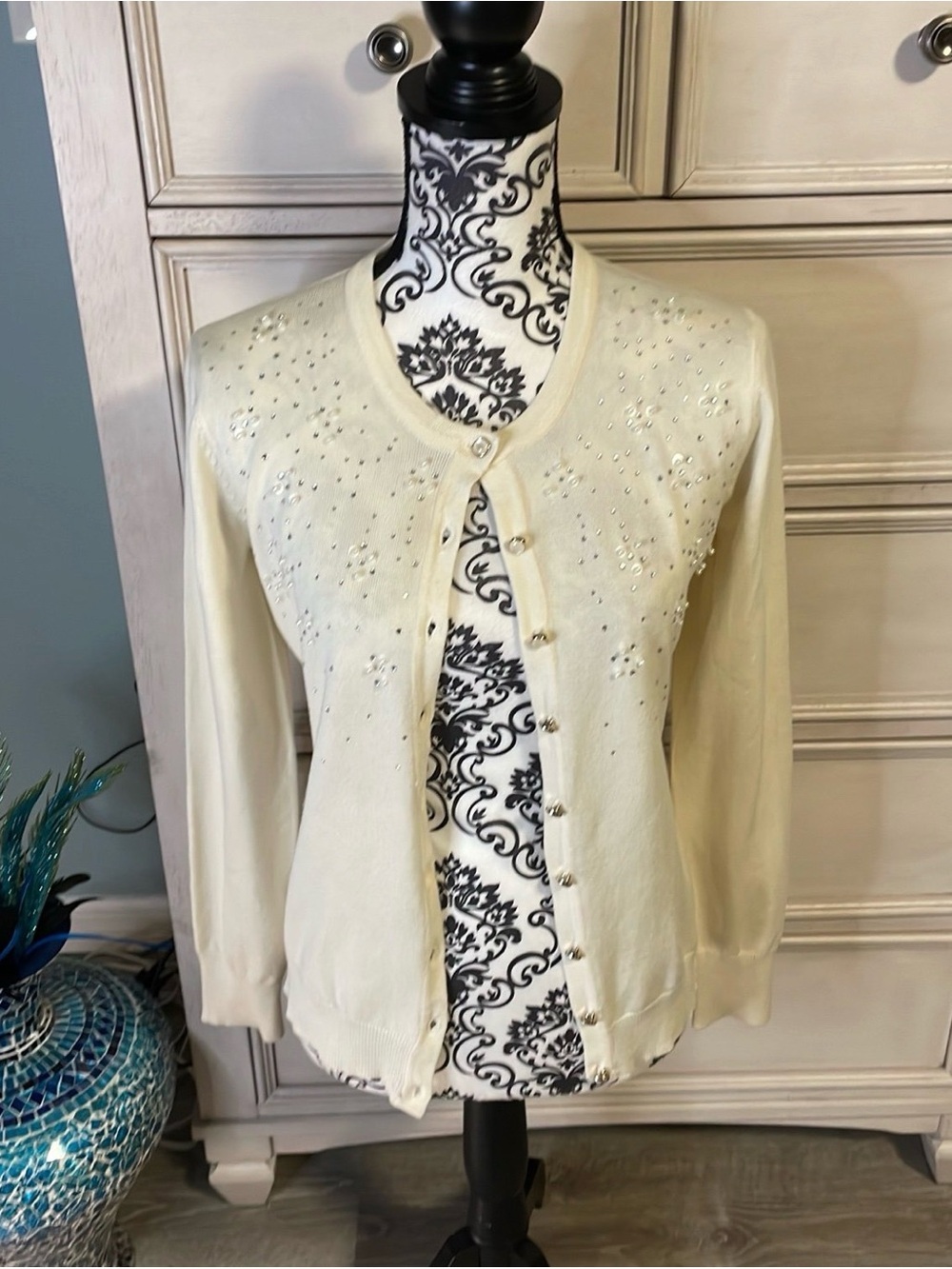 Womens Esperanza embellished cardigan with pearl snap buttons small